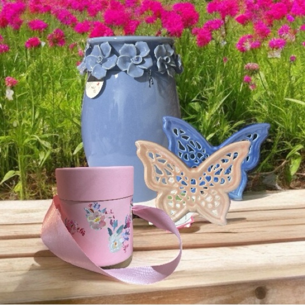 Porcelain LED Butterfly Decor in Blush Indoor Outdoor NWT